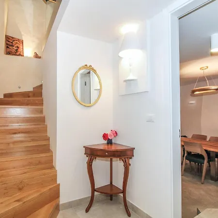 3 Bedroom Amazing In Holiday home