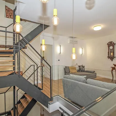 3 Bedroom Amazing In Holiday home